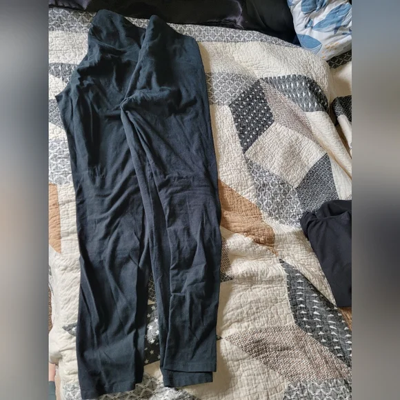 Colsie Cotton Leggings - Picture 2 of 3